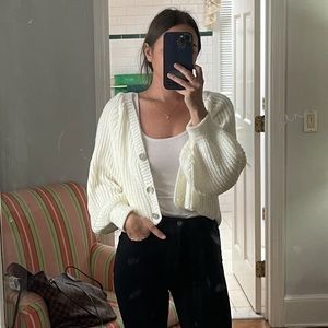 *SOLD* Nastygal white cropped cardigan (tags on)